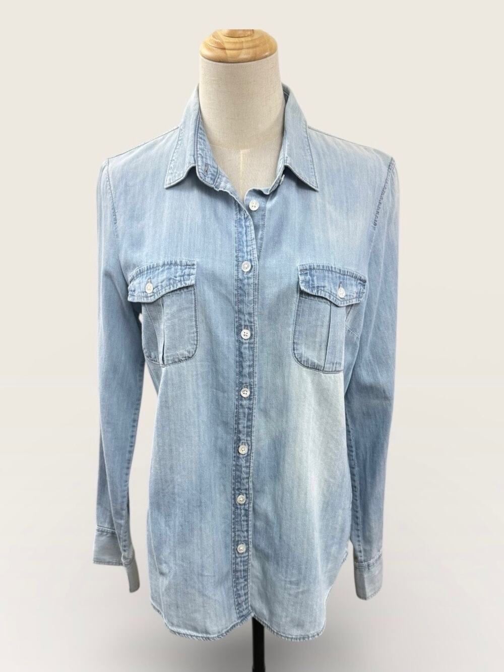J.Crew Classic Light Denim Preppy Button Down Shirt, Size 8